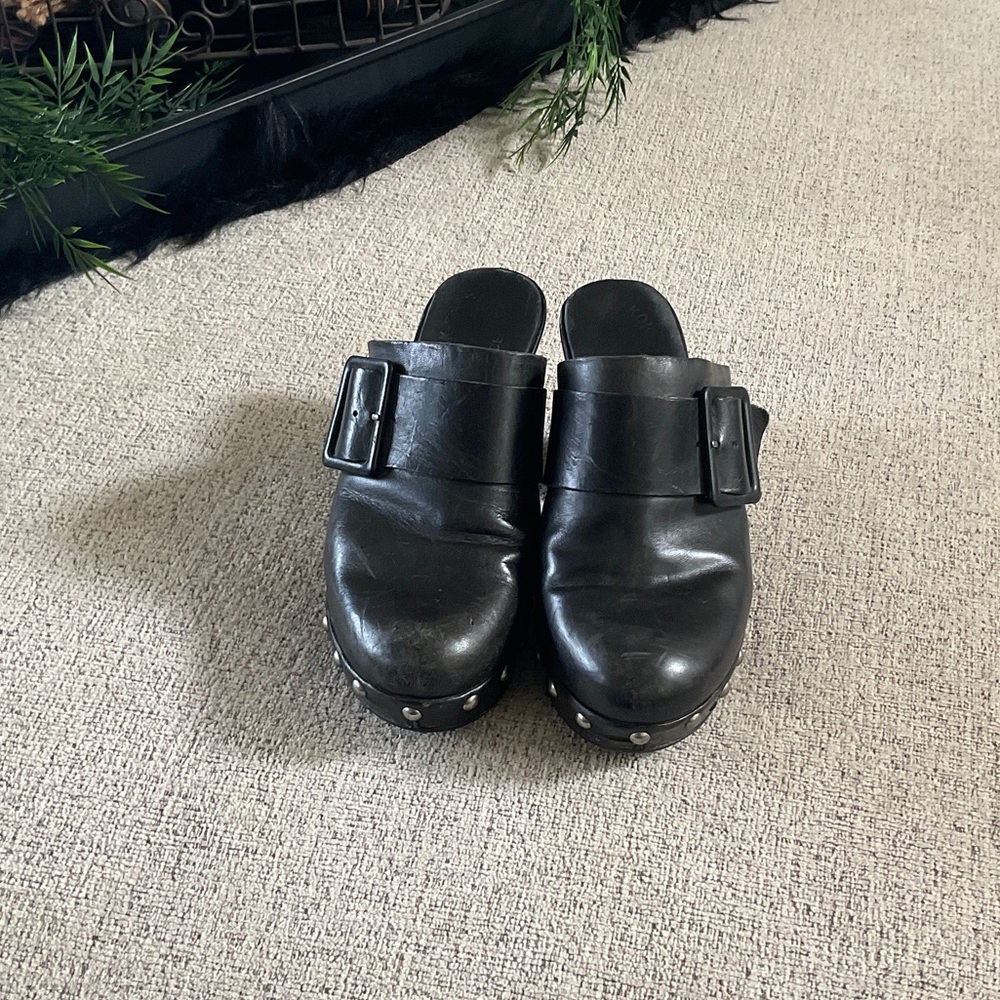 Kork-Ease Women's Black Leather Clogs - Picture 2 of 6